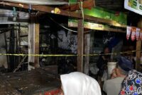 1756921608552-kebakaran-di-pasar-lakessi-parepare-hanguskan-2-kios-pedagang-1756903016564_169