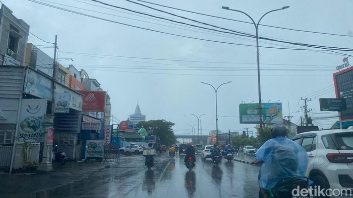 1761328037157-ilustrasi-hujan-di-makassar_169