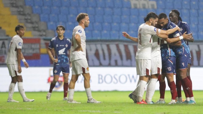 1761370582205-psm-makassar-ditahan-imbang-persik-kediri-dalam-laga-lanjutan-liga-1-20242025-di-stadion-batakan_169