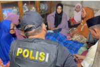 1761392382585-nelayan-ditemukan-tewas-dengan-posisi-kaki-tersangkut-di-karang-saat-menyelam-mencari-ikan-di-perairan-pulau-tetera-selayar-1761373863528_169