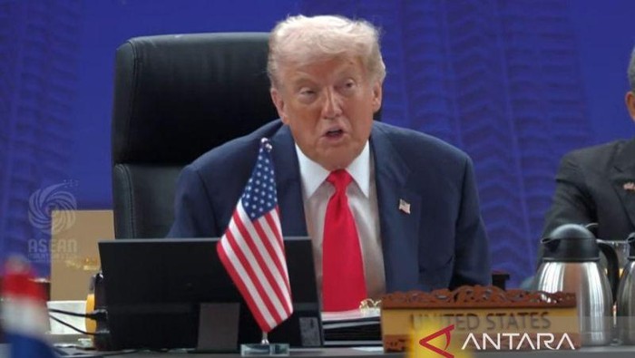1761500571475-donald-trump-dalam-pidatonya-pada-ktt-ke-47-asean-di-kuala-lumpur-malaysia-minggu-26102025-antarafathur-rochman-1761471599422_169