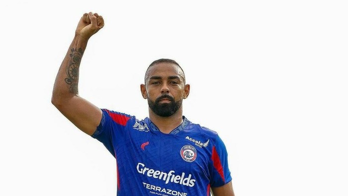 1761565562797-striker-arema-fc-dalberto-belo-tampil-begitu-impresif-di-liga-1-musim-20242025-hin_169