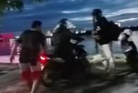 1761651951456-heboh-juru-parkir-liar-makin-marak-di-kawasan-anjungan-pantai-losari-makassar-1761639198627_169