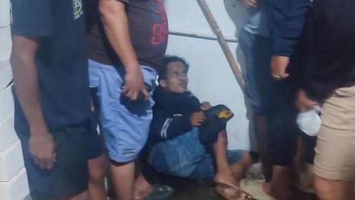 1761717086548-pemuda-di-manggala-makassar-diamuk-massa-usai-kepergok-mencuri-1761703242607_169