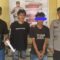 1761717092225-polisi-menangkap-pemuda-berinisial-mc-21-yang-menusuk-tangan-ibu-kandungnya-menggunakan-sebilah-badik-di-mamuju-1761701675306_169