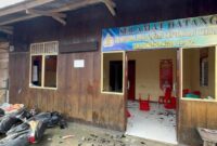 1761803375064-kantor-spkt-polres-mamberamo-raya-rusak-diserang-massa-membawa-senjata-tajam-1761720732768_169