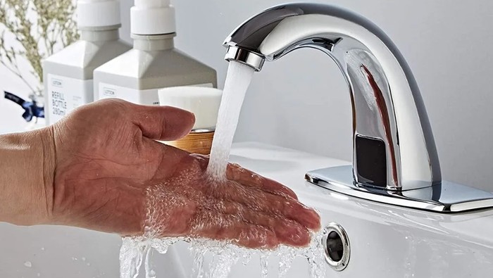 1761825041948-ilustrasi-kran-air-2_169