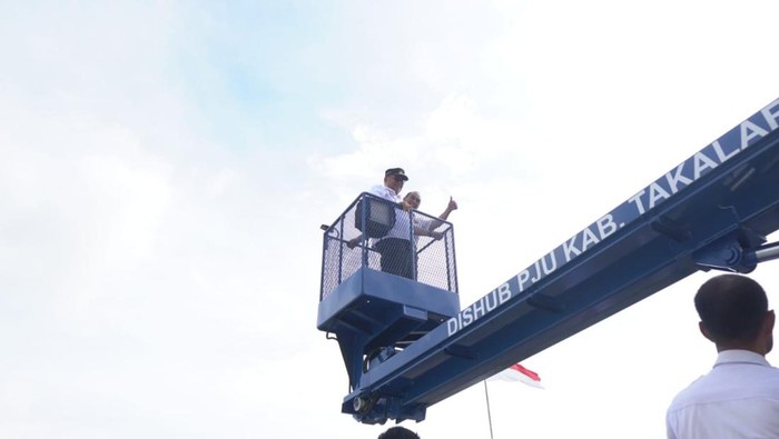 1761846327011-penampakan-mobil-tangga-hidrolik-dishub-takalar-dokumen-istimewa-1761824245208_169