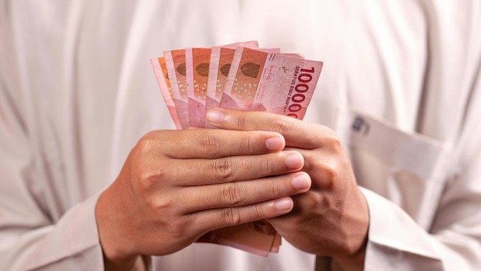 1761846353993-uang-gaji-1760077036948_169