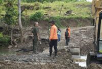 1761911286070-pemkab-pinrang-membangun-jembatan-darurat-di-desa-rajang-kecamatan-lembang-1761893301670_169