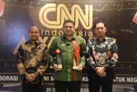 1761976085657-pemkot-makassar-meraih-2-penghargaan-dalam-ajang-cnn-indonesia-award-2025-1761964978429_169