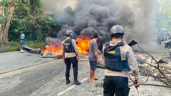 1762105358099-ambon-1755602949124_169