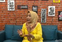 1762149030752-seorang-ibu-asal-makassar-andi-tenri-olle-cuhat-kasus-pencabulan-yang-menimpa-putrinya-sudah-4-tahun-mandek-di-polres-bulukumb-1762135269565_169