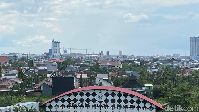 1762278871620-cuaca-di-makassar_169