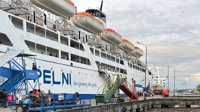 1762537491942-kapal-pelni-pelabuhan-parepare-1740044897540_169