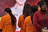 1762753582286-konferensi-pers-kasus-penculikan-bilqis-balita-hilang-di-taman-pakui-sayang-makassar-1762744026805_169