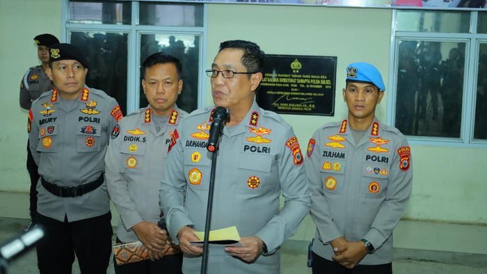 1763056155513-kapolda-sulsel-irjen-djuhandhani-rahardjo-puro-1763040243997_169