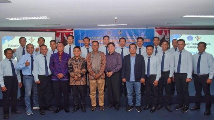 1763206693988-gerakan-pelatihan-paduan-suara-gerejawi-bagi-gereja-gereja-se-kota-kendari-1763186178731_169