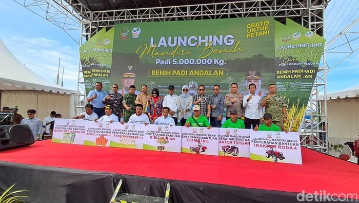 1763271509453-peluncuran-program-mandiri-benih-oleh-pemprov-sulsel-1763264433771_169