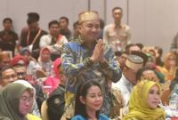 1763315037320-bupati-luwu-utara-andi-abdullah-rahim-menghadiri-hut-ke-49-kkss-di-makassar-1763290850348_169