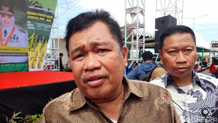 1763358742626-bupati-takalar-mohammad-firdaus-nur-hidayat-saiddetiksulsel-1763342674482_169