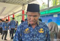 1763380286207-penyandang-disabilitas-netra-bakri-30-yang-dilantik-menjadi-pppk-pemprov-sulsel-1763356403425_169