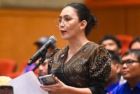 1763444690713-pimpinan-dpr-audiensi-dengan-serikat-pekerja-angkutan-indonesia-1757412953321_169