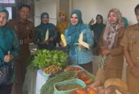 1763485586092-stan-dinas-pertanian-takalar-di-festival-tematik-b2sa-pangan-lokal-tingkat-sulsel-di-gedung-mulo-makassar-1763474573436_169