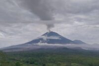 1763615244437-gunung-semeru-tercatat-mengalami-25-kali-gempa-erupsi-dan-32-kali-gempa-guguran-selama-enam-jam-terakhir-pada-kamis-20112025-p-1763603216372_169