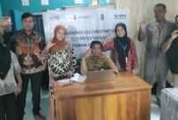 1763658359216-dpmptsp-takalar-melakukan-layanan-jemput-bola-untuk-pengurusan-izin-usaha-kopdes-merah-putih-1763648027791_169