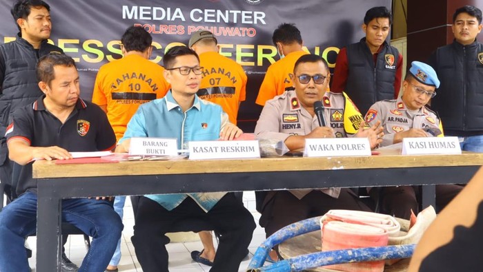 1763723158864-polres-pohuwato-merilis-kasus-pengungkapan-tambang-emas-ilegal-1763720099289_169