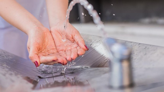 1763982375048-air-bersih_169