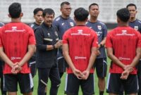 1764306402544-garuda-muda-panaskan-persiapan-sea-games-2025-di-stadion-madya-1764162639889_169