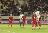 1764479155843-psm-makassar-mengalahkan-persis-solo-dengan-skor-4-3-di-stadion-manahan-dalam-laga-super-league-1764434818324_169