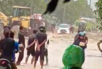 1764500768391-banjir-melanda-kelurahan-watusampu-1764488299458_169