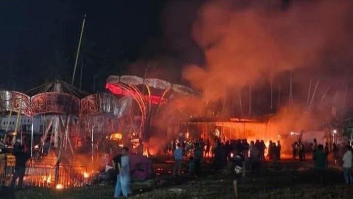 1764565723053-pembakaran-wahana-bermain-di-parimo-1764550232464_169