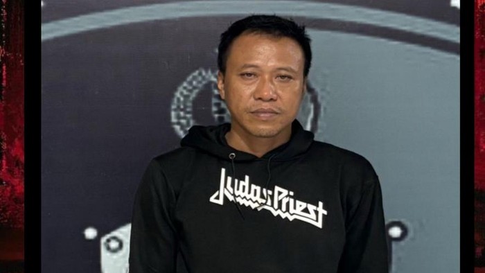 1764587217571-tampang-oknum-pegawai-pt-pos-takalar-suprianto-dg-gassing-43-yang-merampok-blt-rp-600-juta-1764559251814_169