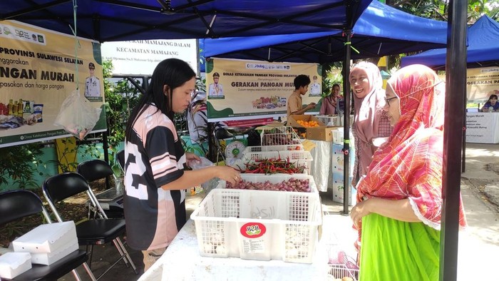 1764652016824-pemprov-sulsel-akan-menggencarkan-gerakan-pangan-murah-gpm-menjelang-nataru-1764647098349_169