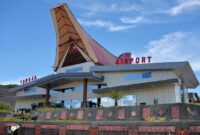 1764673622472-wow-bandara-ini-dibangun-dengan-membelah-3-bukit-1_169