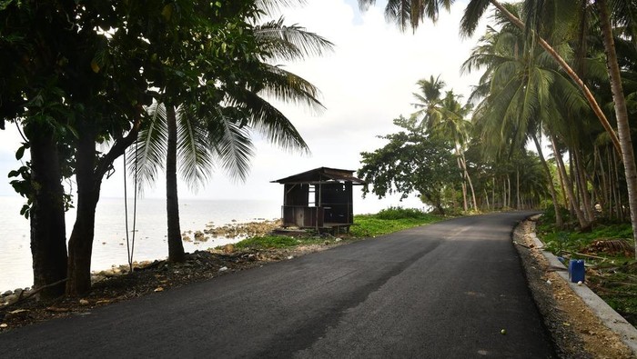 1764673628904-infrastruktur-jalan-di-selayar-semakin-mulus-1764648721518_169