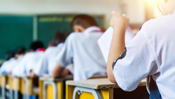 1764695234993-ilustrasi-anak-ujian-sekolah-1740977407457_169