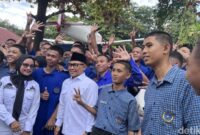 1764760057205-menteri-koordinator-pemberdayaan-masyarakat-menko-pm-muhaimin-iskandar-alias-cak-imin-saat-berkunjung-ke-smkn-5-makassar-1764746286852_169