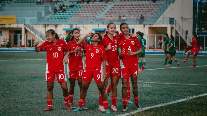 1764824852862-timnas-putri-indonesia-u-17-mengalahkan-makau-u-17-dalam-laga-kualifikasi-piala-asia-u-17-2026-1760423774608_169