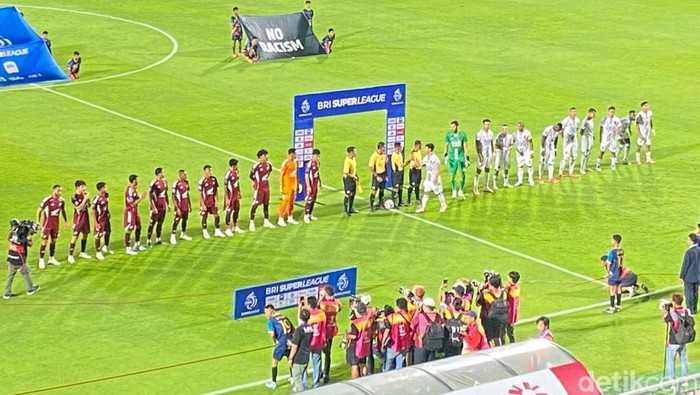 1764997599823-psm-makassar-vs-persijap-jepara-di-stadion-gelora-bj-habibie-dalam-laga-super-league-20252026-1754654797350_169