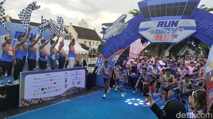 1765083954471-run-way-run-2025-airnav-di-makassar-1765077342533_169