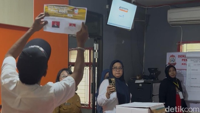 1765170390500-pemilihan-ketua-rw-05-di-kelurahan-bonto-makkio-kecamatan-rappocini-makassar-1765169025650_169