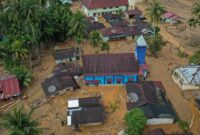 1765170391120-hutanabolon-terputus-ancaman-bencana-susulan-masih-membayangi-warga-1765161758449_169