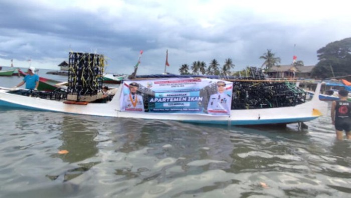 1765170405566-pemprov-sulsel-membangun-1657-unit-apartemen-ikan-di-pesisir-1765106573077_169