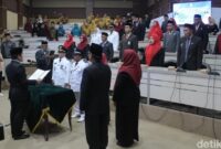 1765191969451-wali-kota-parepare-tasming-hamid-melantik-54-pejabat-hasil-mutasi-1765187638694_169