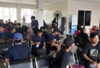 1765191981158-sebanyak-172-pmi-dideportasi-dari-malaysia-ke-parepare-gegara-pelanggaran-keimigrasian-1765172420062_169